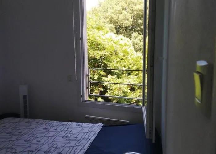 Proche Gare Arene & Carre D'art